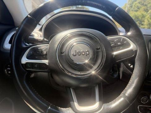 Used 2019 Jeep Compass Latitude w/ Popular Equipment Group AWD/4WD image 19