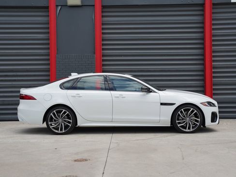Used 2024 Jaguar XF R-Dynamic SE AWD/4WD image 4