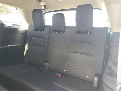 Certified 2024 Nissan Pathfinder SV image 11