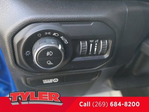 Used 2022 Jeep Gladiator Mojave AWD/4WD image 25
