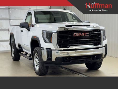 New 2025 GMC Sierra 3500 Pro image 1