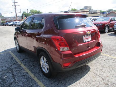 Used 2021 Chevrolet Trax LS w/ Tint and Cruise Package FWD image 2