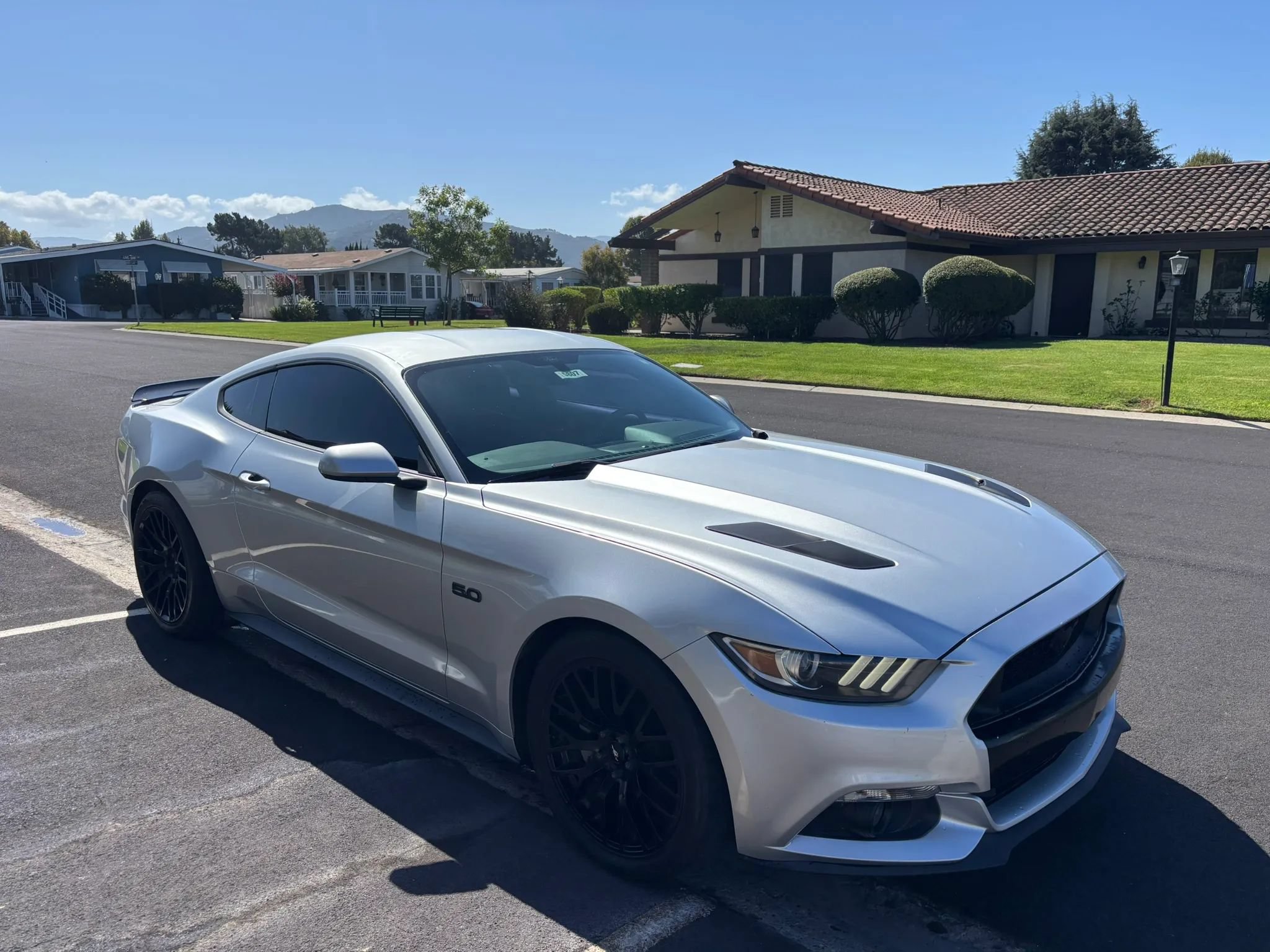 Used 2017 Ford Mustang GT RWD image 8