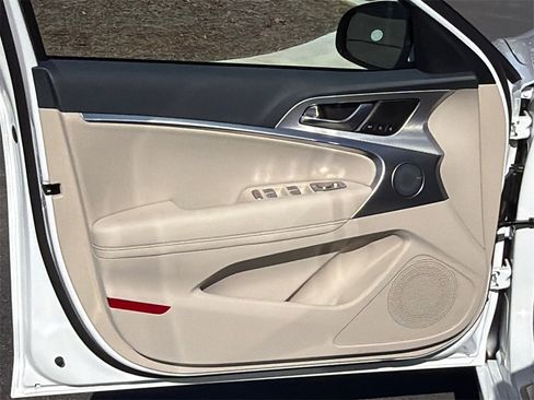 New 2026 Genesis G70 2.5T Prestige image 10