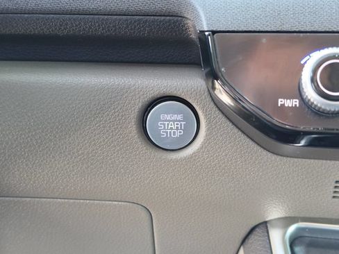 Used 2025 Kia Carnival SX FWD image 41