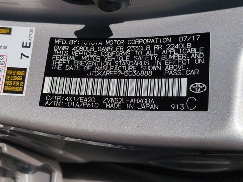 Used 2017 Toyota Prius Prime Advanced w/ Carpet Mat Package image 30