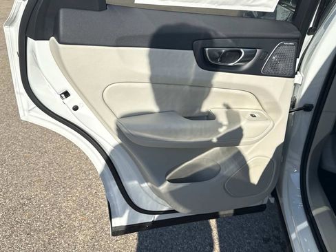 New 2026 Volvo XC60 B5 Ultra w/ Climate Package image 11