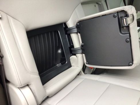 New 2026 GMC Sierra 1500 SLT w/ SLT Convenience Package image 26