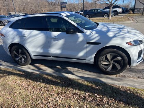 Used 2025 Jaguar F-PACE R-Dynamic S image 4