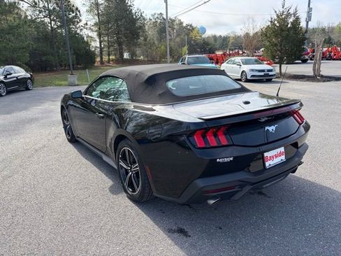 Used 2025 Ford Mustang Premium RWD image 13