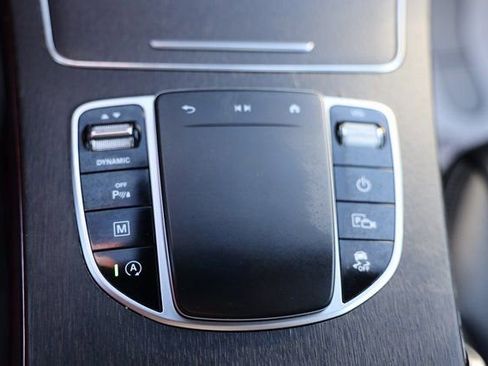 Used 2022 Mercedes-Benz GLC 300 4MATIC image 33