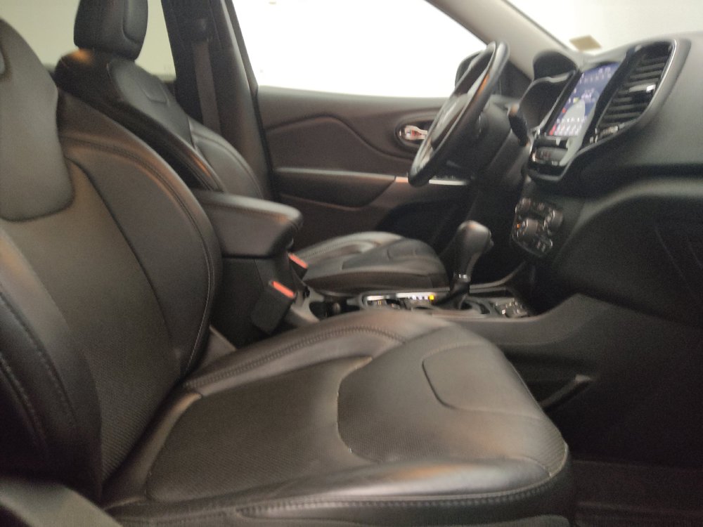 Used 2019 Jeep Cherokee Limited FWD image 21