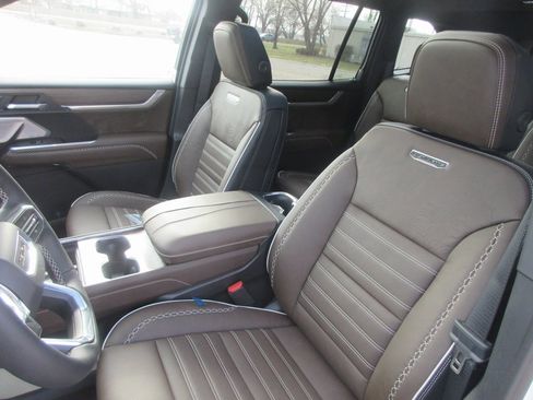 New 2026 GMC Acadia Denali Ultimate image 13