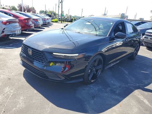 Used 2024 Honda Accord Sport image 2