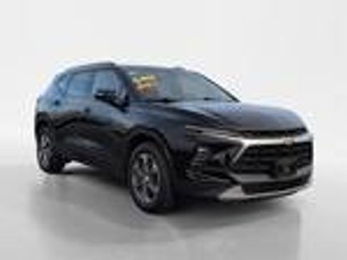 Used 2023 Chevrolet Blazer LT image 4