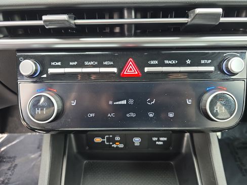 Certified 2026 Hyundai Santa Cruz SEL FWD image 21