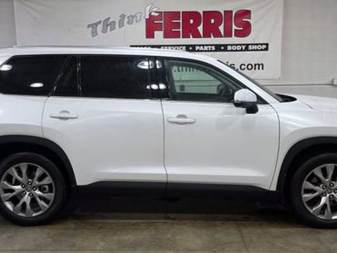 Used 2024 Toyota Grand Highlander Limited image 8