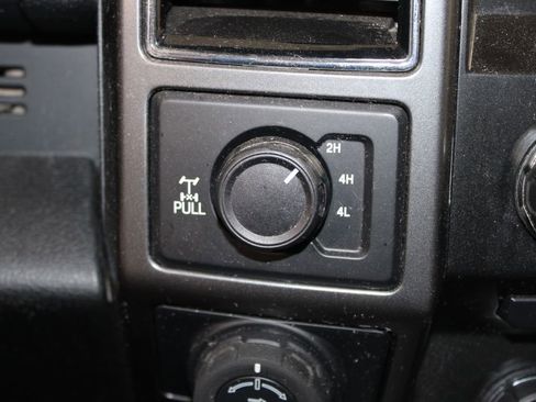 Used 2018 Ford F150 XLT w/ Equipment Group 302A Luxury image 29