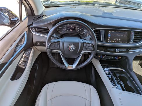 Used 2023 Buick Enclave Essence FWD image 18