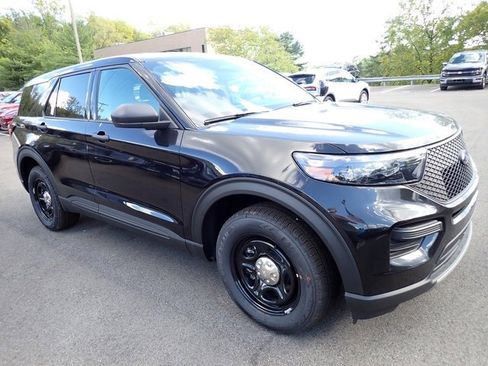 New 2025 Ford Explorer 4WD Police Interceptor image 9