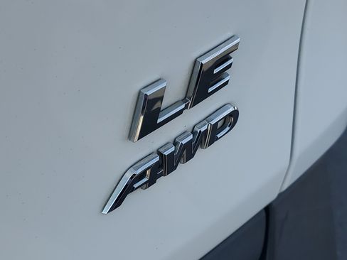 Used 2020 Toyota RAV4 LE w/ All Weather Liner Package AWD/4WD image 7
