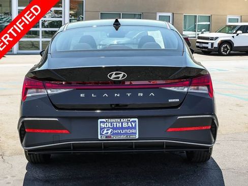 Used 2025 Hyundai Elantra Hybrid FWD image 5