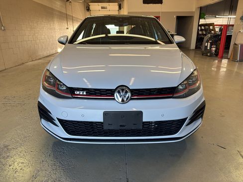 Used 2018 Volkswagen GTI Autobahn FWD image 2