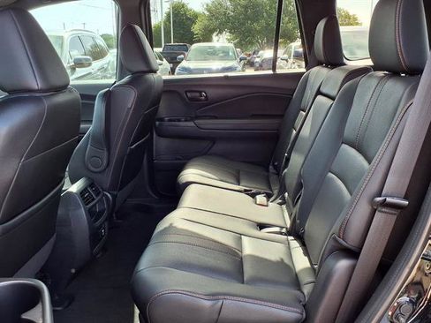 Used 2023 Honda Passport TrailSport image 18