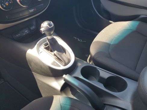 Used 2017 Kia Soul w/ Convenience Package image 24