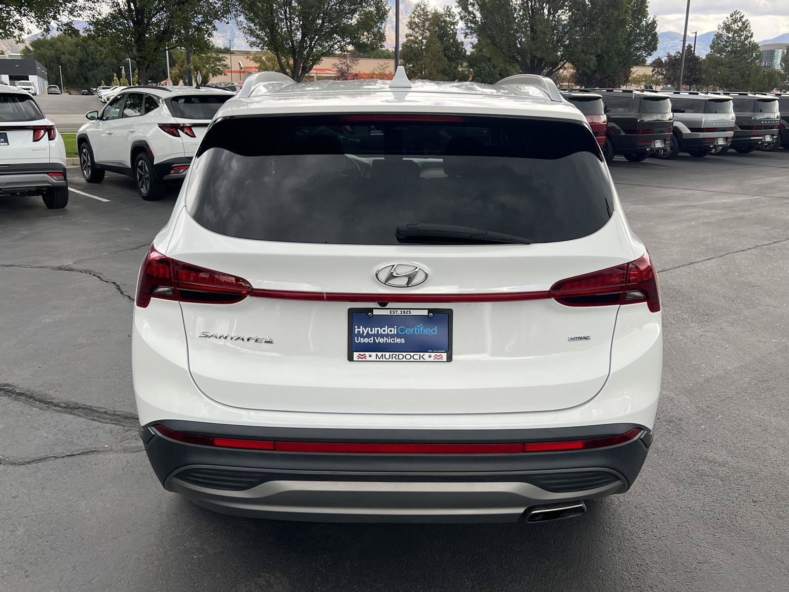 Certified 2023 Hyundai Santa Fe SEL w/ Cargo Package AWD/4WD image 17