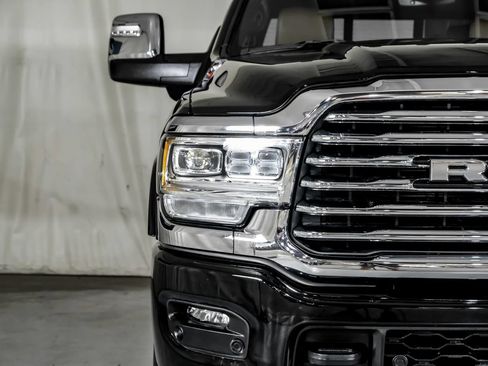 Used 2023 RAM 2500 Limited AWD/4WD image 40