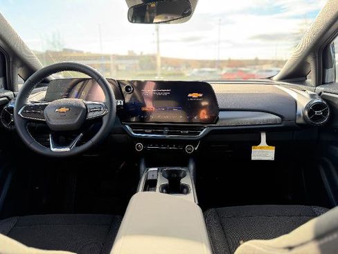 New 2026 Chevrolet Equinox EV LT image 5