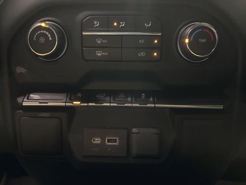 Used 2022 Chevrolet Silverado 1500 Custom AWD/4WD image 13