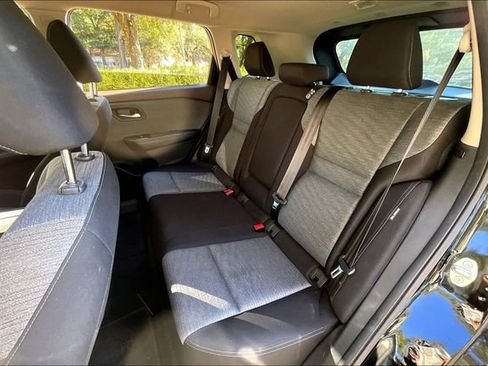 Used 2023 Nissan Rogue SV image 19