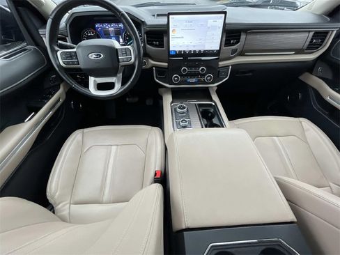 Used 2024 Ford Expedition Max Limited image 18
