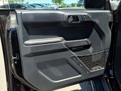 Used 2025 Ford Bronco Outer Banks AWD/4WD image 17