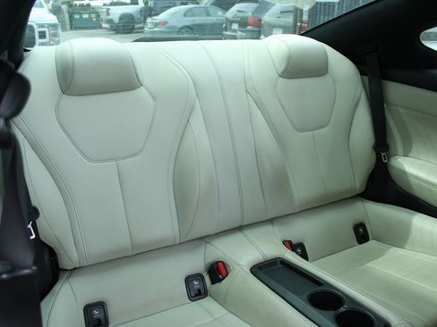 Used 2019 INFINITI Q60 3.0t Luxe w/ Essential Package image 13