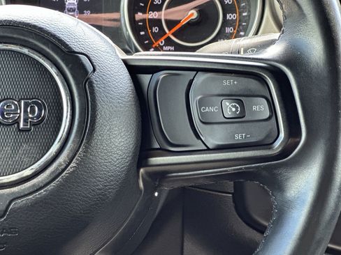 Used 2018 Jeep Wrangler Unlimited Sport S AWD/4WD image 31