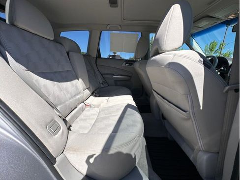 Used 2010 Subaru Forester 2.5X Premium image 12