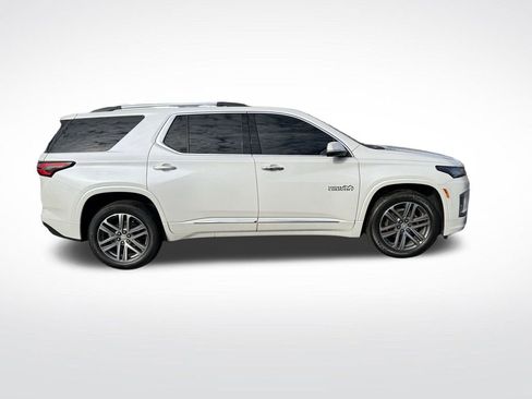 Used 2023 Chevrolet Traverse High Country image 8