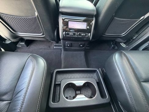 Used 2024 Lincoln Aviator Reserve AWD/4WD image 23
