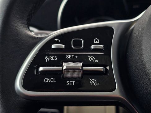 Used 2022 Mercedes-Benz GLC 300 image 41