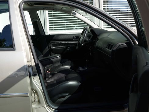 Used 2004 Volkswagen Jetta GLS image 34