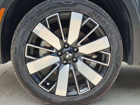 Used 2025 Mitsubishi Outlander SE AWD/4WD image 9