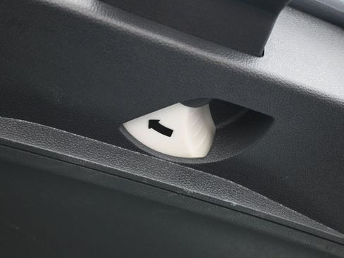 Used 2023 Volkswagen Jetta S image 36