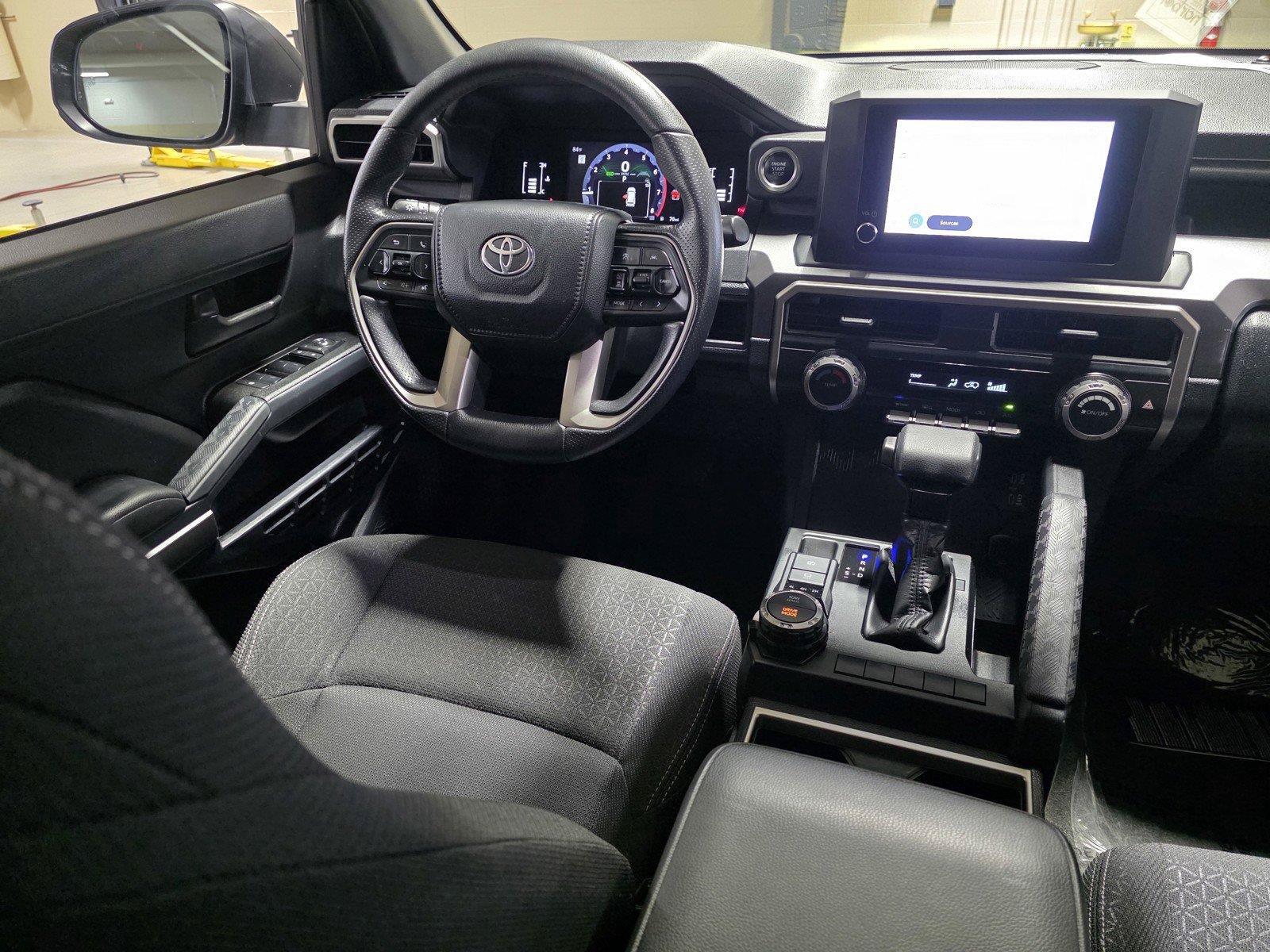 Used 2025 Toyota 4Runner SR5 AWD/4WD image 20