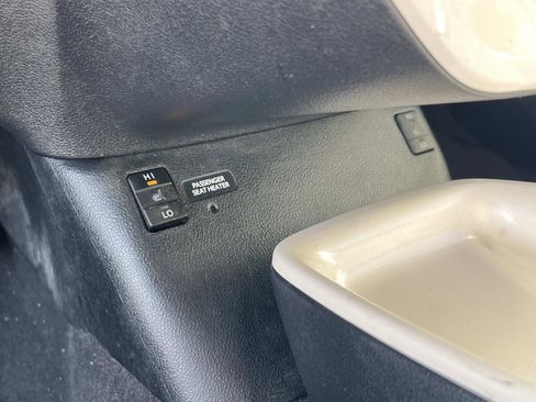 Used 2017 Toyota Prius Prime Plus w/ Carpet Mat Package image 28