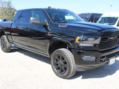 Used 2021 RAM 2500 Limited AWD/4WD image 3