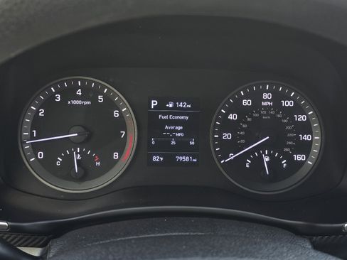 Used 2019 Hyundai Tucson Value w/ Cargo Package AWD/4WD image 17