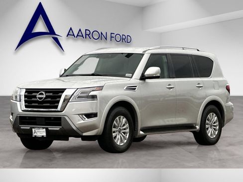 Used 2024 Nissan Armada SV image 2